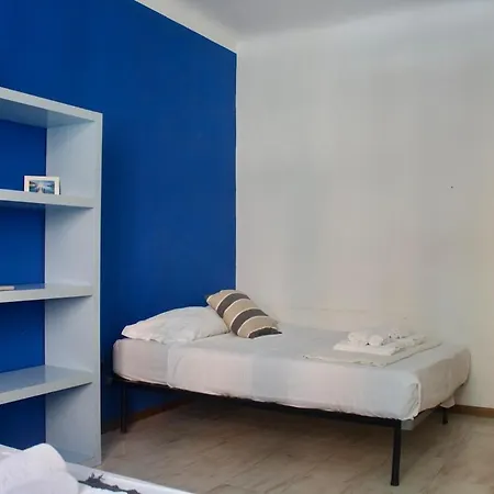 Ample 2-br Steps To Navigli Lejlighed