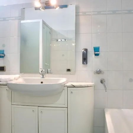 Lejlighed Ample 2-br Steps To Navigli *